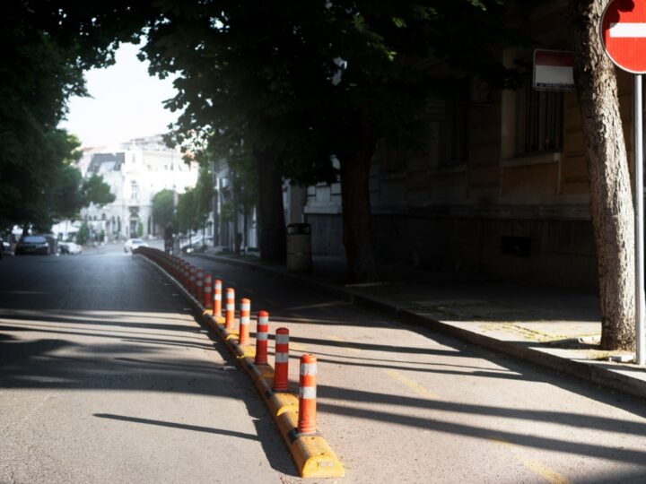 Zaplanowane zamknięcie drogi na Al. Św. Jana Pawła II z powodu instalacji sygnalizacji świetlnej 3 kwietnia 2024 roku