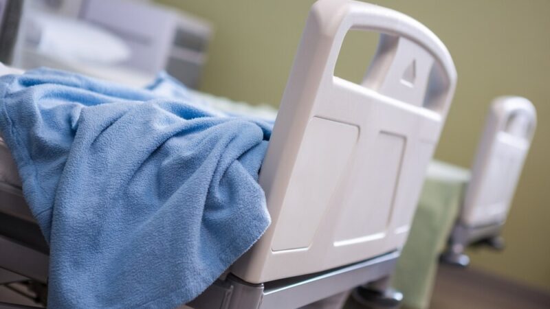 Bezpieczna Jesień dla Seniorów: Jak Uniknąć Infekcji?