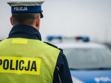 Bezpieczna jazda w mgle – kluczowe zasady na trudnych drogach