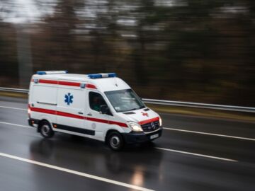 Czujna sąsiadka uratowała seniorkę z opresji