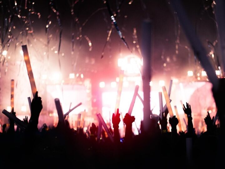 Poezja Krzysztofa Cezarego Buszmana na wieczorze w Adebarze