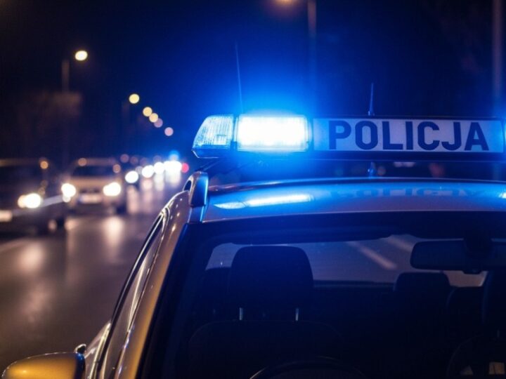 POLICJA ZATRZYMUJE POSZUKIWANYCH: CZTERY OSOBY W RĘKACH SPRAWIEDLIWOŚCI