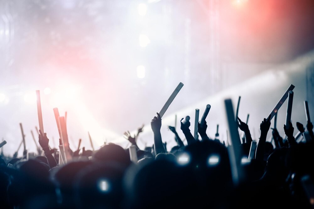 Magiczny Sylwester na plaży w Ustroniu Morskim z pokazem ognia