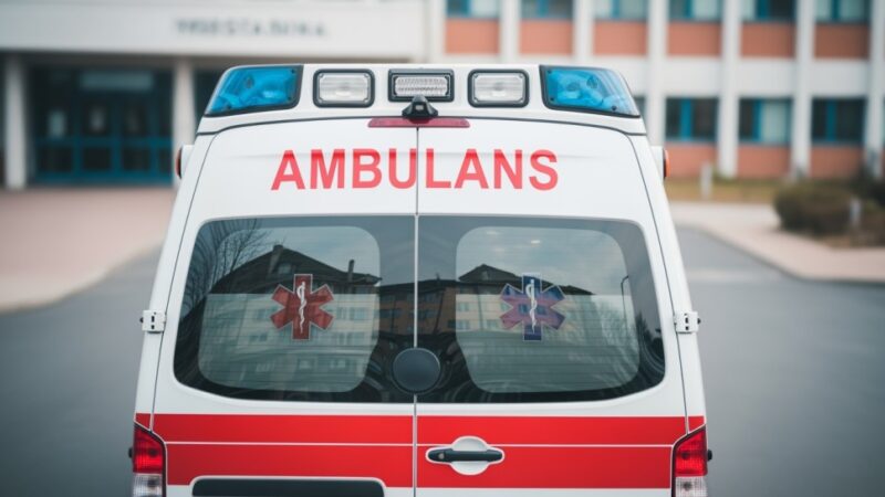 Zimowe zagrożenia: Policja w Kołobrzegu ostrzega przed lodem i apeluje o pomoc dla bezdomnych