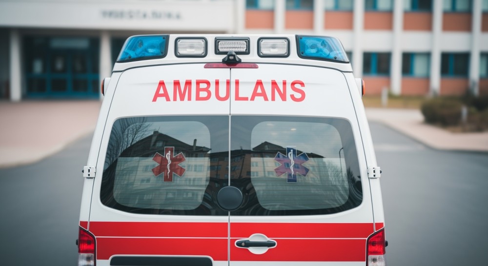 Zimowe zagrożenia: Policja w Kołobrzegu ostrzega przed lodem i apeluje o pomoc dla bezdomnych