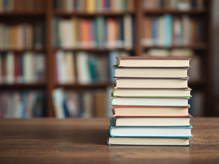 Książki: Twoi niezawodni towarzysze na każdą okazję