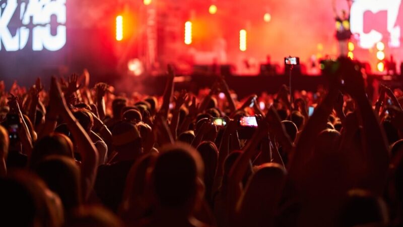 Retro Gitary powracają z sentymentalną płytą Osieckiej i Krajewskiego