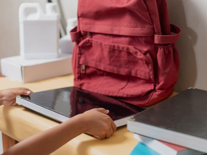 Edukacyjne spotkania policji z młodzieżą o bezpieczeństwie i odpowiedzialności