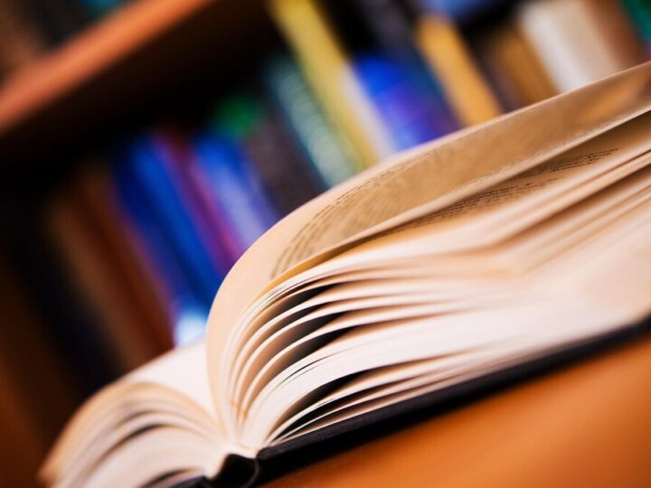 Odkryj świat Jane Austen na spotkaniu Dyskusyjnego Klubu Książki