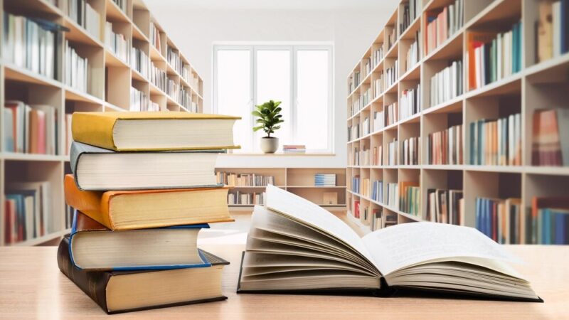 Mistrz thrillera Adrian Bednarek w bibliotece – nie przegap!