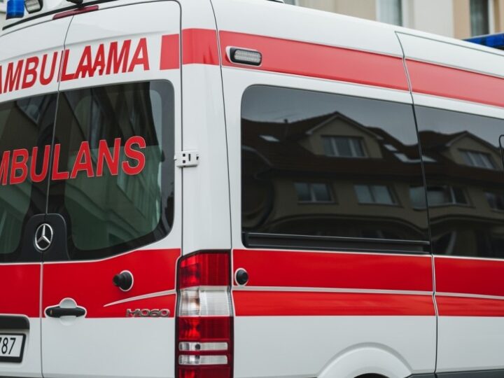 Nowoczesny radiowóz i defibrylator – klucz do szybkiej reakcji policji w kryzysie