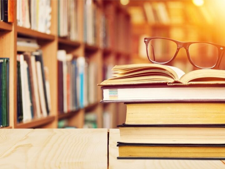 Głos niewysłuchanych: Spotkanie z Jackiem Hołubem w Bibliotece