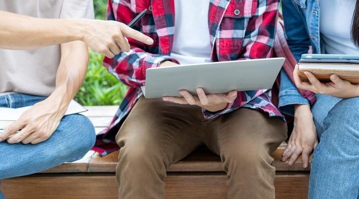 Maturzyści kończą szkolną przygodę!