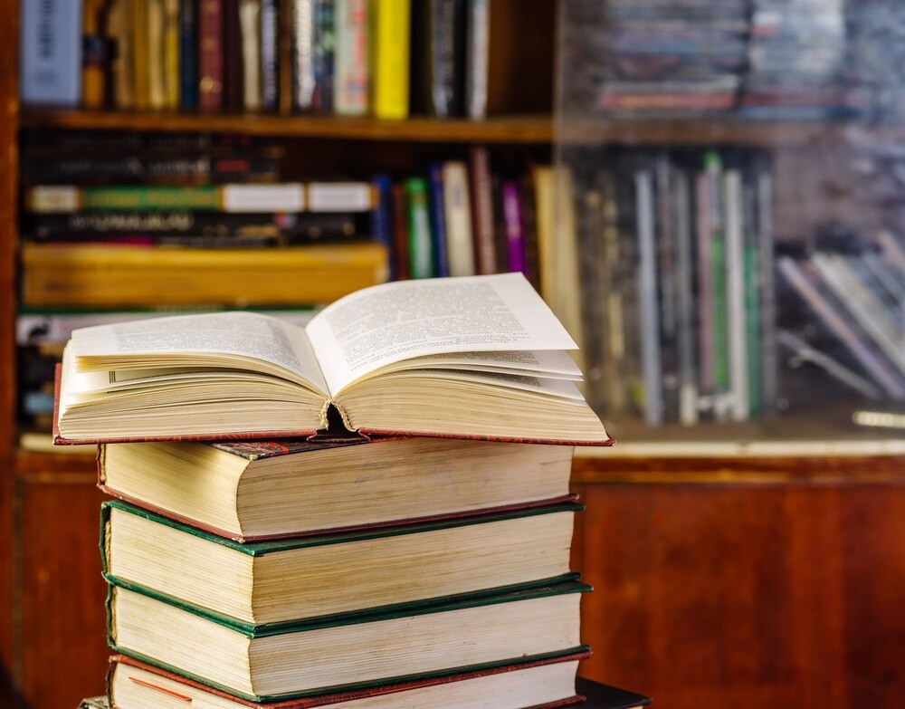 80 lat Miejskiej Biblioteki Publicznej w Kołobrzegu: od skromnych początków do nowoczesnego centrum kultury