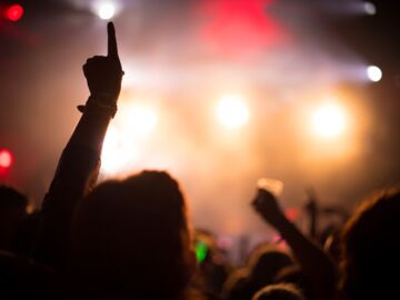 Muzyczne doznania w artystycznym otoczeniu: koncert na Letnim Festiwalu Muzycznym
