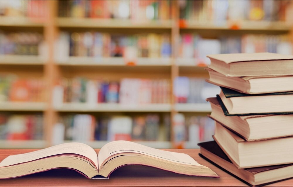 WAKACYJNE GODZINY PRACY BIBLIOTEKI